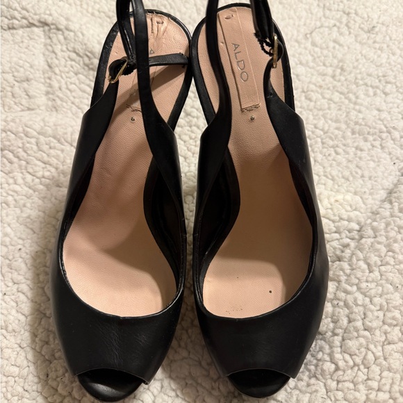 Aldo Elegant Black Peep-Toe Women's heels - Picture 2 of 6